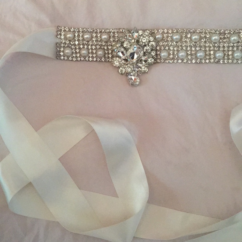 Satin bridal sash pearls & rhinestones w pendant